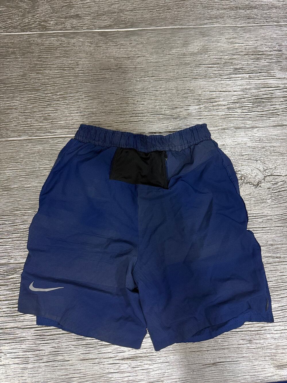 Nike Boys size XL Blue shorts
